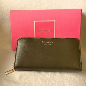 Kate spade wallet. NWT
